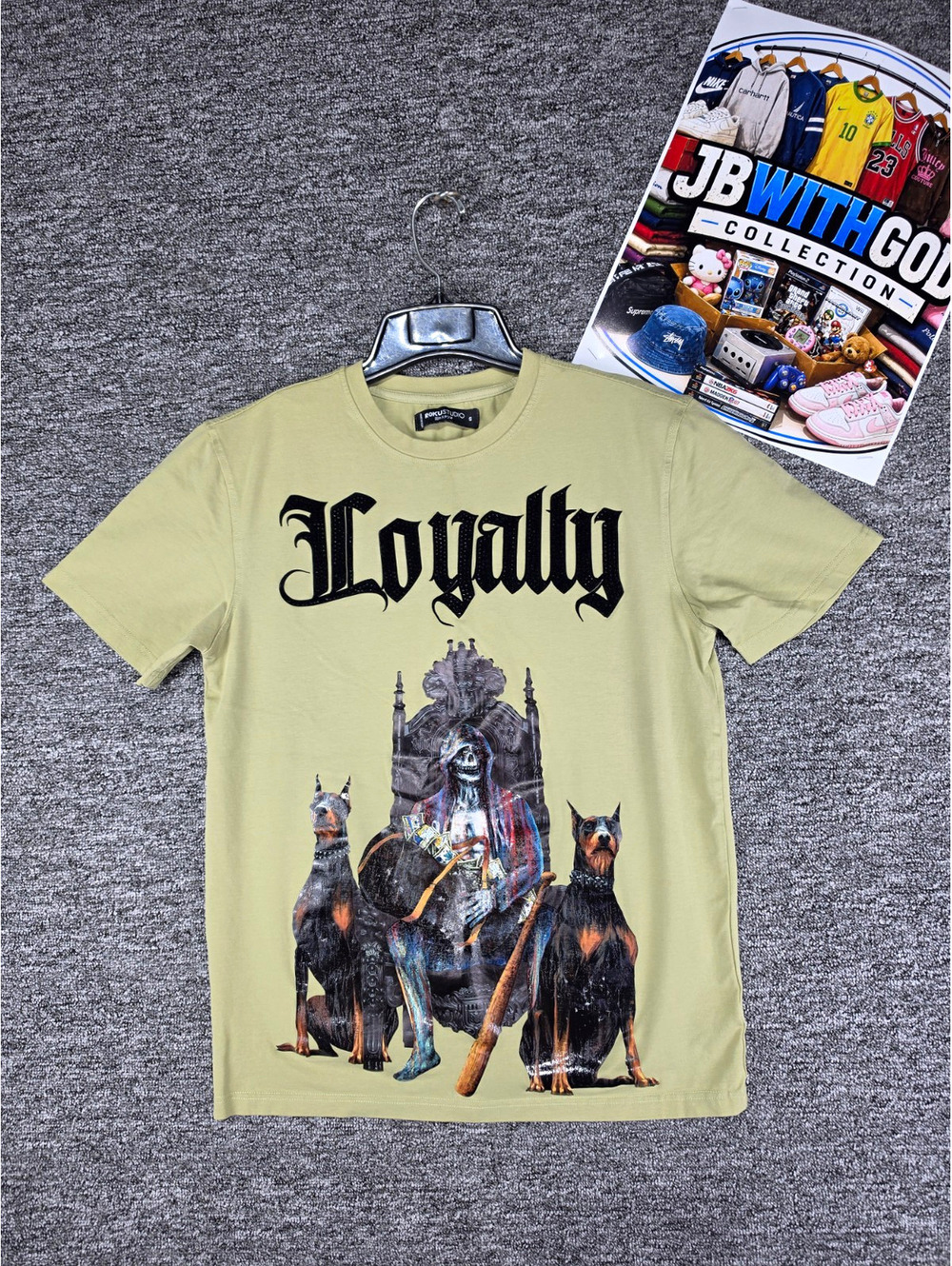 Roku Studio Loyalty Rhinestone Graphic T-Shirt Mens S Green Doberman Streetwear